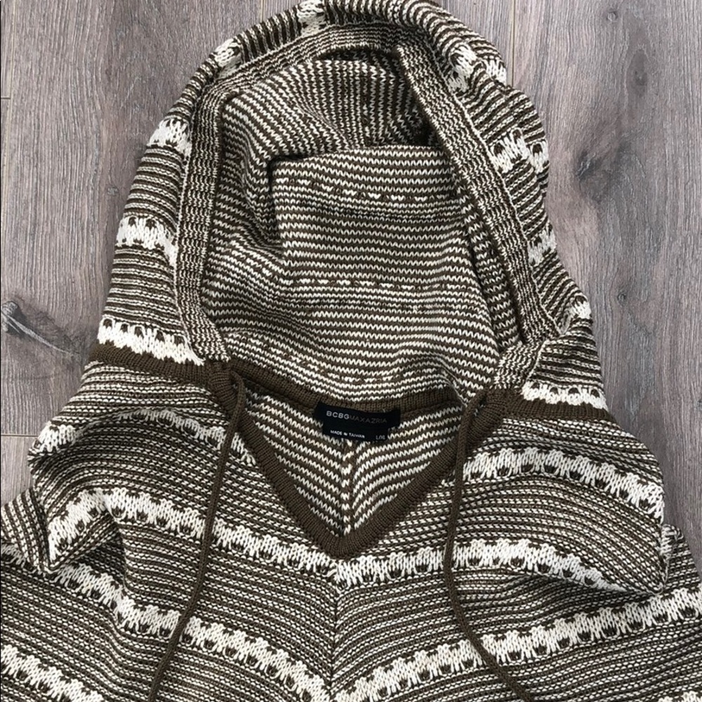 BCBG MAXAZRIA Poncho - Picture 5 of 6